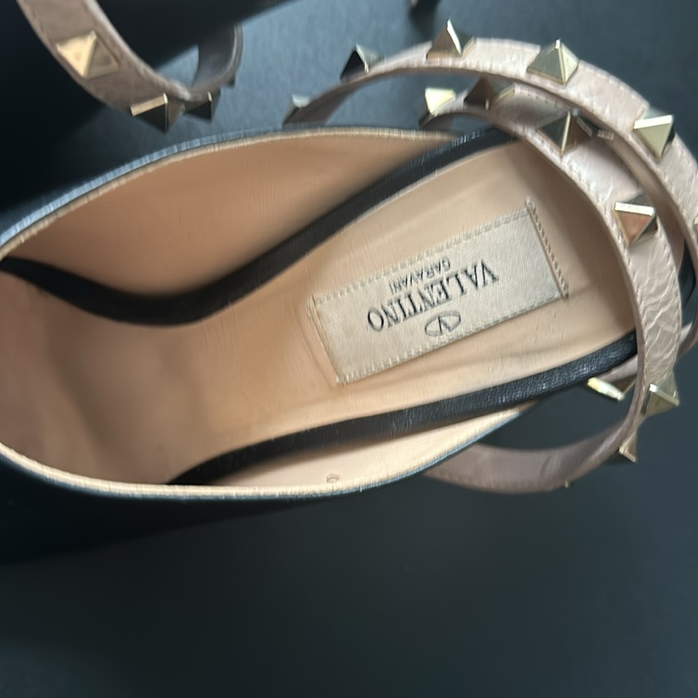 Valentino Garavani rockstuded sandal - Picture 3 of 5